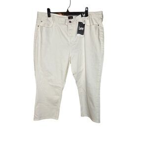 Lee Women's Mid Rise White Capri Jeans Size 20